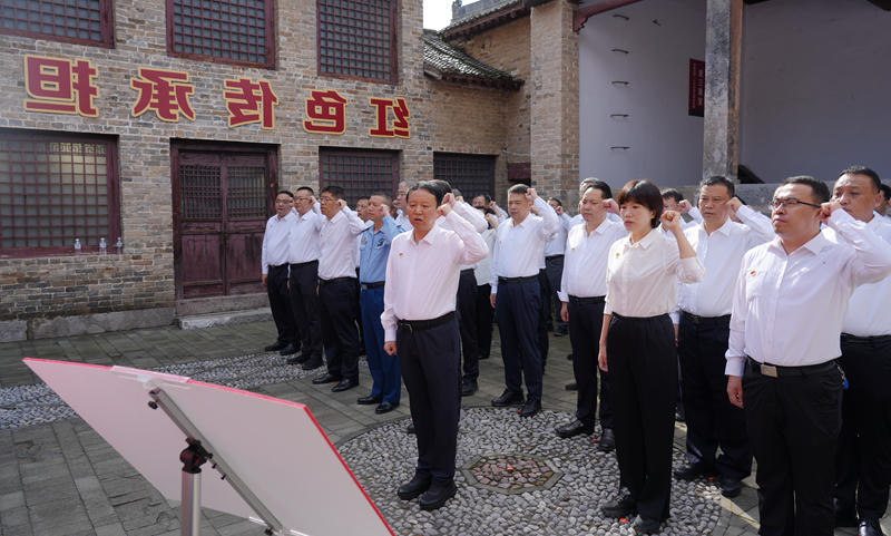 范十五届.jpg