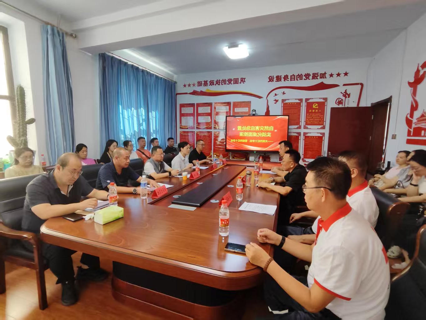 bdd26cfbc17011255bec5ed8fefee240.jpg